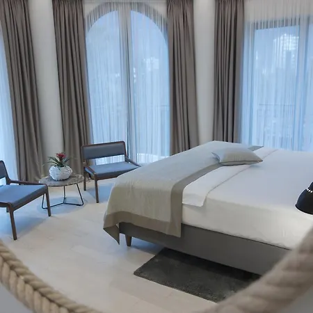 Majestic Hotel