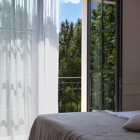 Majestic Hotel 4*