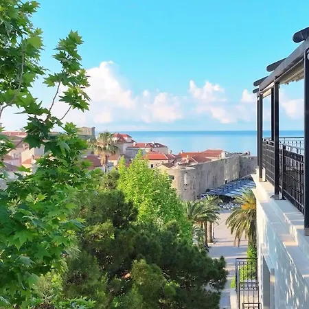 Majestic Μπούντβα