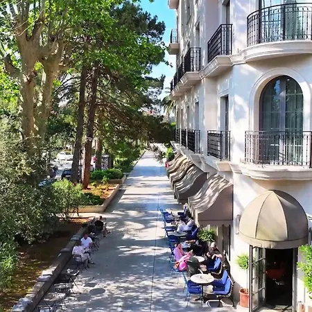 Majestic Ξενοδοχείο 4*