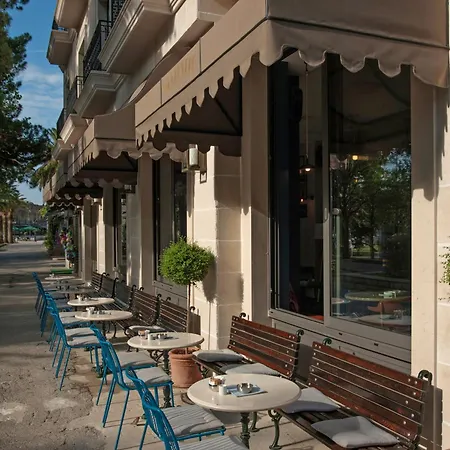 Majestic Hotel 4*